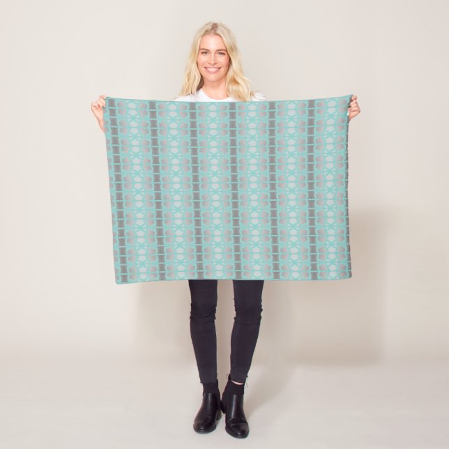 Eine kleine Fleece in Grau und Türkis (Beispiel)