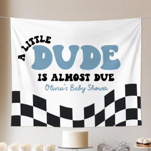 Eine kleine Kerl ist fast fällig Baby Shower Willk Wandteppich