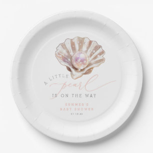 Eine kleine Perle ist auf dem Weg zur Babydusche Pappteller