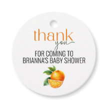 Eine kleine Süsse ist auf dem Weg, um Markierungen