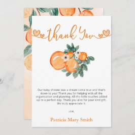 Eine kleine Süsse ist unterwegs mit einer orangefa Dankeskarte