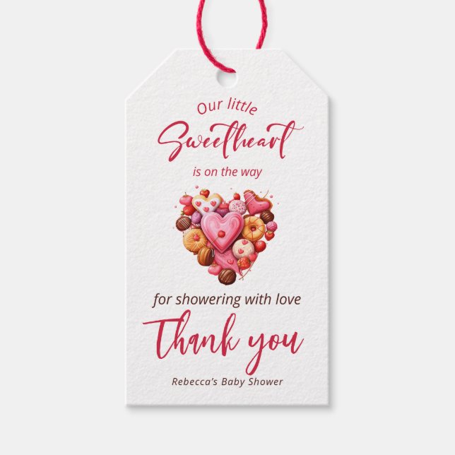 Eine kleine Sweetheart Red Sweet Heart Baby Dusche Geschenkanhänger (Vorderseite)