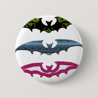 Eine kleine verrückte süße Halloween-Fledermaus Button