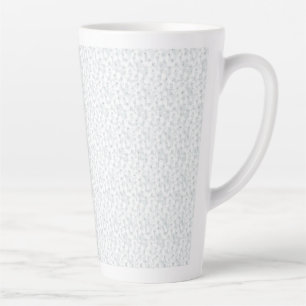 Eine komplett weiße, funkellose Oberfläche füllt d Milchtasse