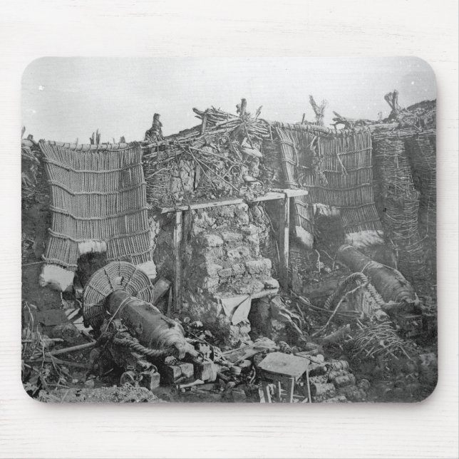 Eine Körperverletzung des Gewehr-zwei während des Mousepad (Vorne)