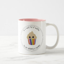 Eine köstliche Tasse mit zwei Tonen Kaffee