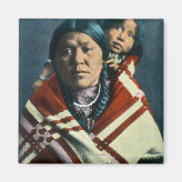 Eine kruge indische Madonna mit Kind