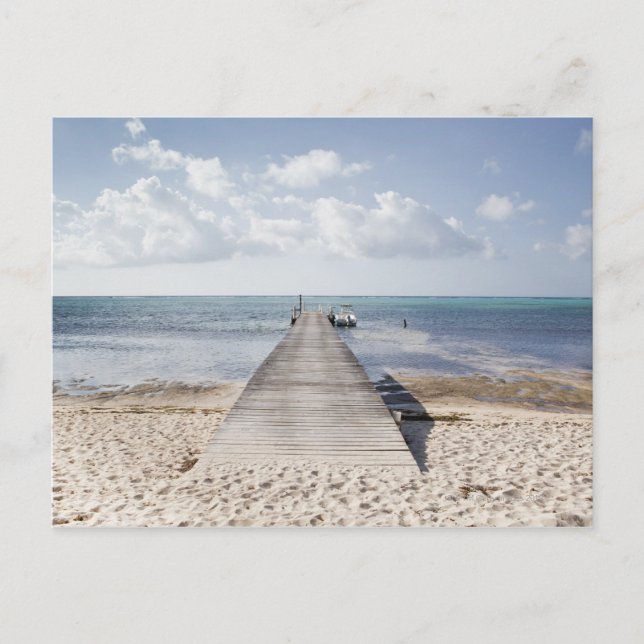 Eine lange Anlegestelle mit einem Boot am Ende ers Postkarte (Vorderseite)