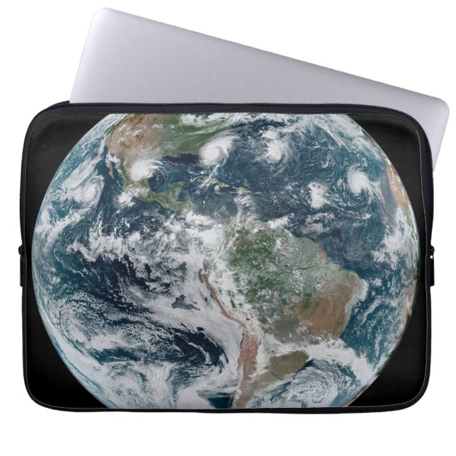 Eine lose Kette tropischer Wirbelstürme Laptopschutzhülle (Vorderseite)