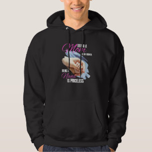 Eine Mama zu sein ist eine Ehre, eine Nana zu sein Hoodie