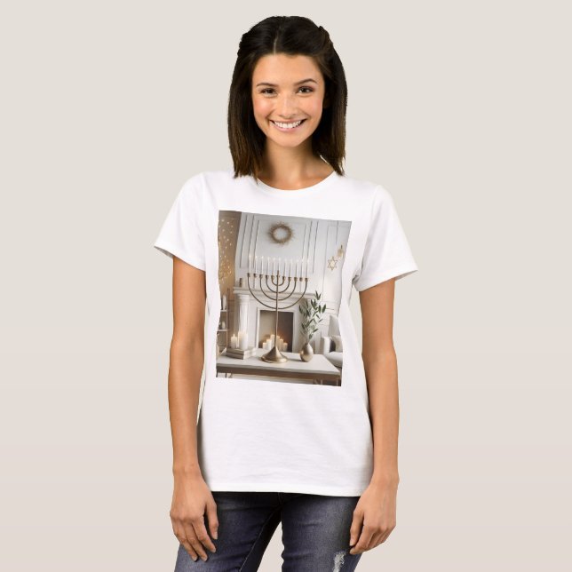 eine Mauer, die eine Kerze hat, die Menorah auf ih T-Shirt (Vorne ganz)