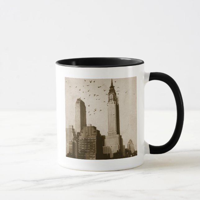 Eine Menge des Vogelfliegens Tasse (Rechts)
