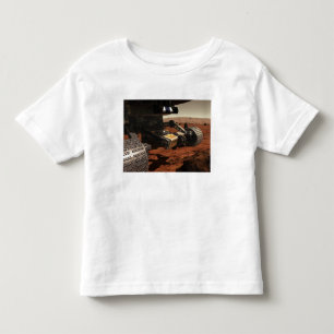 Eine Nahaufnahmeansicht des Armes auf Mars der Kleinkind T-shirt