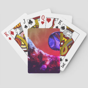Eine nahe Sicht auf Fantasiewelten und ihre Monde Spielkarten