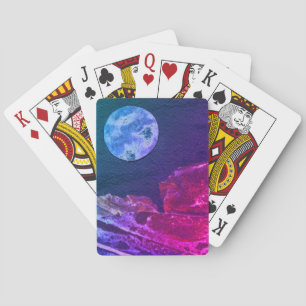 Eine nahe Sicht auf Fantasiewelten und ihre Monde Spielkarten