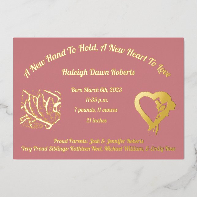 Eine neue Hand, um die Geburtsankündigung von Foto Folieneinladung (Vorderseite)