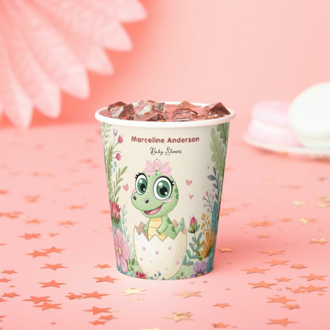 Eine Niedliche Dinosaurier ist auf dem Weg zur Bab Pappbecher (Insitu)