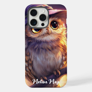 Eine niedliche Eule mit einem Hexenhut iPhone 15 Pro Max Hülle