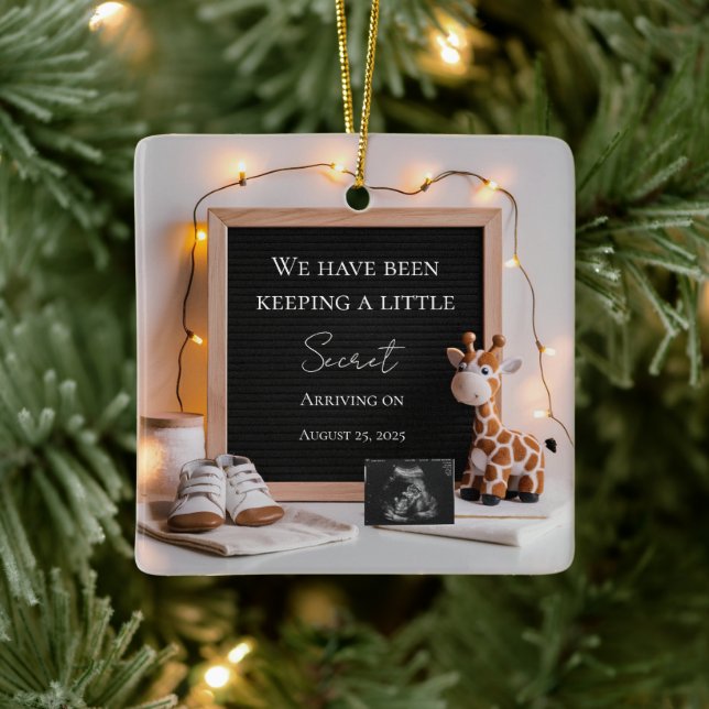 Eine niedliche fröhliche Ankündigung einer Schwang Keramikornament (Baum)