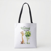 Eine Niedliche kleine Giraffe mit dem Baum, rutsch