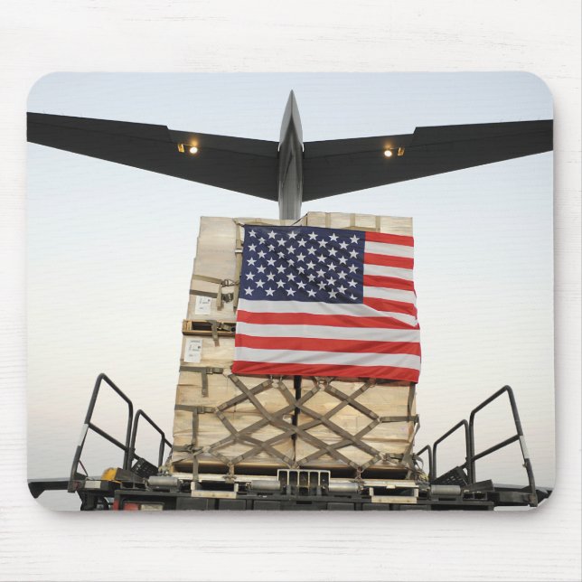 Eine Palette mit humanitärer Hilfe Mousepad (Vorne)