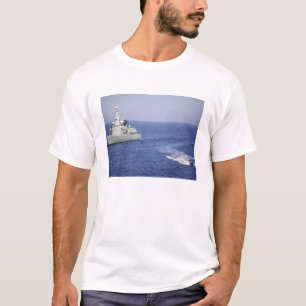Eine portugiesische Marine-Mannschaft in einem auf T-Shirt