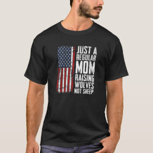 Eine regelmäßige Mama, die Wölfe anzieht, die nich T-Shirt
