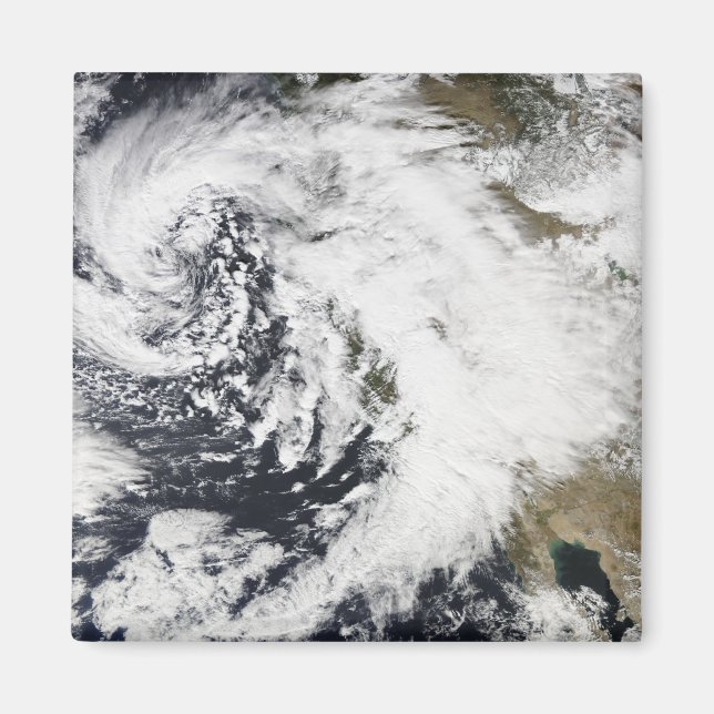 Eine Reihe starker Stürme mit heftigen Winden Magnet (Vorne)