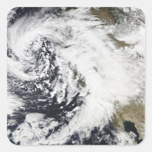 Eine Reihe starker Stürme mit heftigen Winden Quadratischer Aufkleber