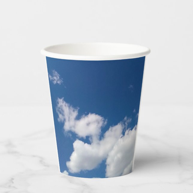 Eine Reihe von Wolken Pappbecher (Vorderseite)
