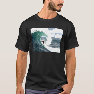 Eine riesige Curl-Welle erwischen T-Shirt