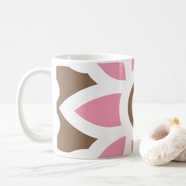 eine rosa Blume auf braunem Hintergrund Kaffeetasse (Mit Donut)