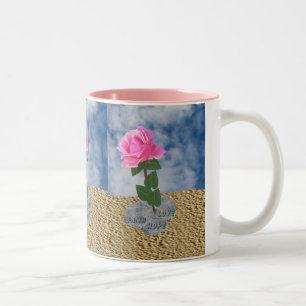 Eine Rose in der Wüste Zweifarbige Tasse
