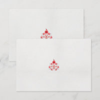 eine rote Blume auf weißem Hintergrund