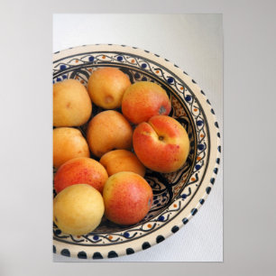 Eine Schale mediterraner Aprikosen 2 Poster