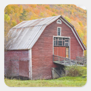 Eine Scheune in Vermonts Green Mountains. Hancock, Quadratischer Aufkleber