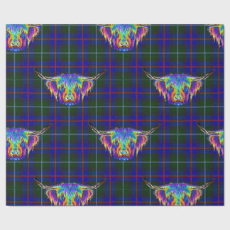 Eine schöne bunte Hochlandkuh auf Tartan. Geschenkpapier