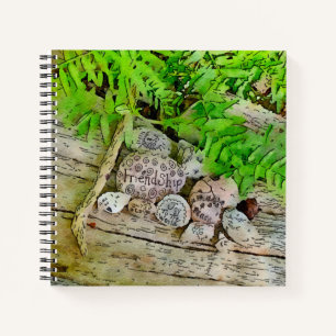 Eine schöne Zeitschrift mit der Natur und das best Notizbuch