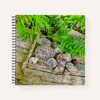 Eine schöne Zeitschrift mit der Natur und das best Notizbuch