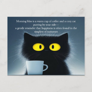 Eine schwarze Katze und eine warme Tasse Postkarte