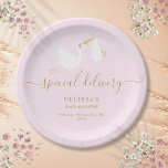 Eine spezielle Kinderdusche für den Lieferwagen Pappteller<br><div class="desc">Geeignet für die Koordination mit unserer Baby-Special-Delivery-Baby-Dusche/Sprinkle Kollektion. Mit einem niedlichen Storch,  der eine ganz besondere Auslieferung trägt,  auf einem weichen rosa Hintergrund,  sind diese Teller perfekt für eine spezielle Babydusche oder ein Sprinkle geeignet. Passen Sie Ihre Veranstaltungsdetails in schicken Goldtexten an. Entwickelt von Thisisnotme©</div>