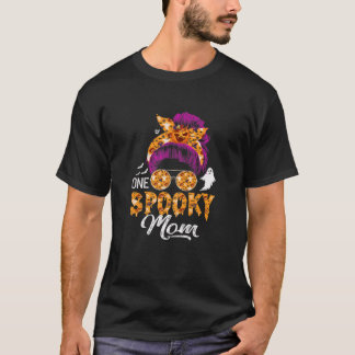 Eine spöttische Mama Halloween Messy Bun Hair Gho T-Shirt