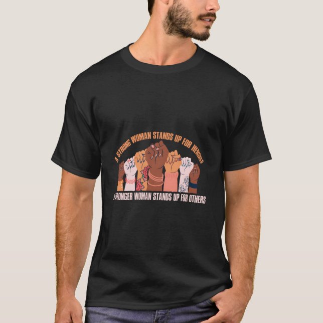 Eine Starke verteidigt sich Feministin T-Shirt (Vorderseite)