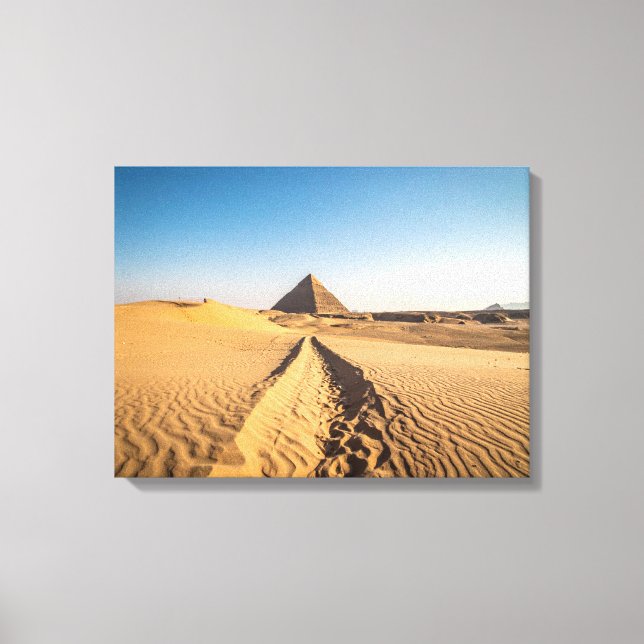 Eine Straße zur Pyramide Leinwanddruck (Vorderseite)