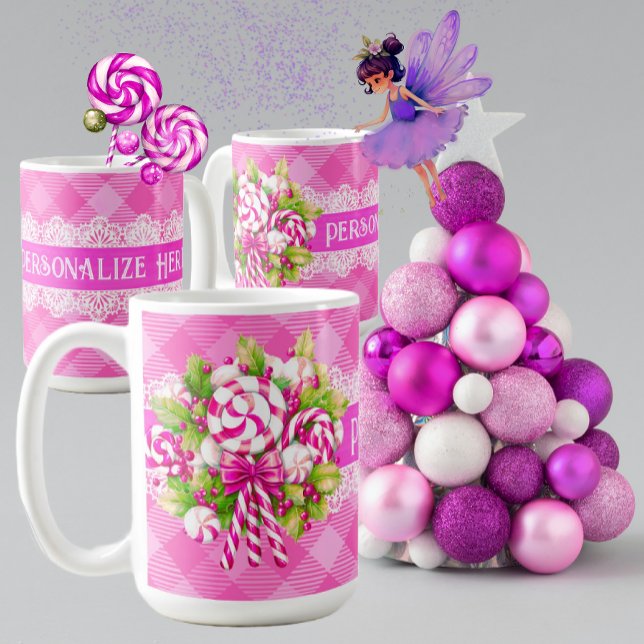 Eine süße Hütte Rosa und Lila Weihnachten Kaffeetasse (Personalize these charming mugs for someone special!)