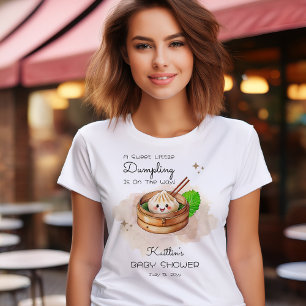 Eine süße kleine Klößchen Kwai Thema Baby Shower T-Shirt