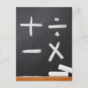 Eine Tafel mit mathematischen Symbolen Postkarte