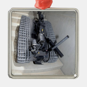 Eine Talon 3B Robotereinheit, die einen Flug des A Silbernes Ornament