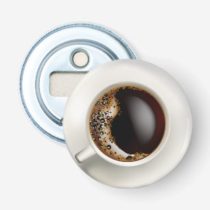 Eine Tasse schwarzen Kaffees Flaschenöffner