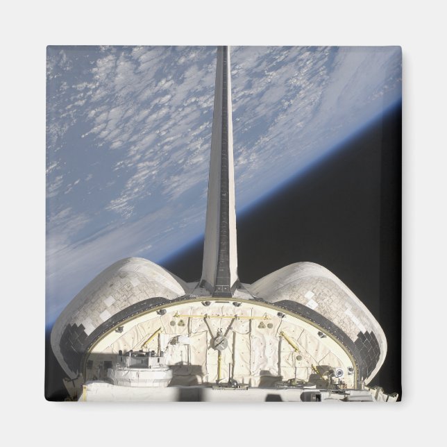 Eine teilweise Sicht auf das Space Shuttle Endeavo Magnet (Vorne)